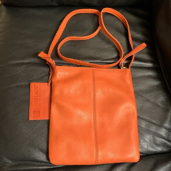 Linea Pelle Cross Body Bag - Picture 2 of 8